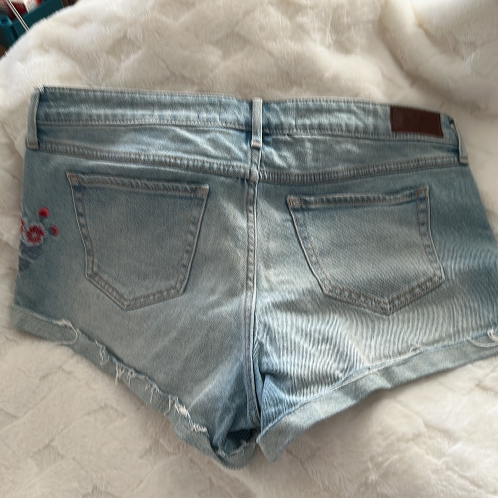 Hollister low rise short short - Picture 3 of 7